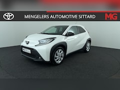 Toyota Aygo X - 1.0 VVT-i MT first | Rijklaar | Camera achter | Android/-Apple Carplay | LM velgen