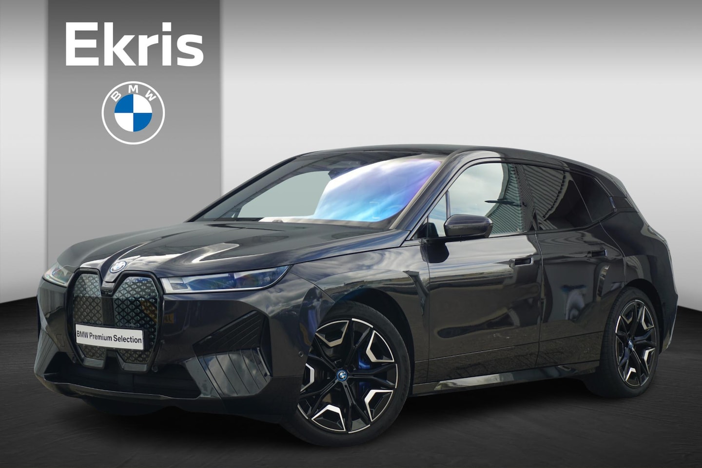 BMW iX - xDrive50 M Sport | Trekhaak / Panoramdak / Soft-Close / Stoelventilatie / Warmtecomfortpak - AutoWereld.nl