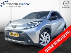 Toyota Aygo X - 1.0 VVT-i First / Licht metalen velgen / Camera / CarPlay