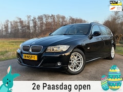 BMW 3-serie Touring - 325i Business Line / Automaat / NL Auto / Panorama dak / Climate Control / Lederen bekledi