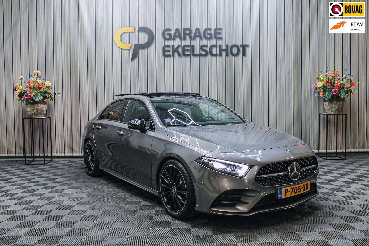 Mercedes-Benz A-klasse - 200 Business Solution AMG|Pano|Burmester|Night pakket|Camera - AutoWereld.nl