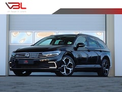 Volkswagen Passat - 1.4 TSI PHEV 218PK GTE Business | SOH 95% | Head-up | Lederenbekleding