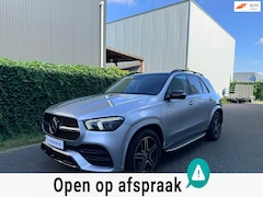 Mercedes-Benz GLE-Klasse - 400 D 4-MATIC 2023 | AMG NIGHTPAKKET | GRIJS KENTEKEN | PANO | TREKHAAK | LUCHTVERING