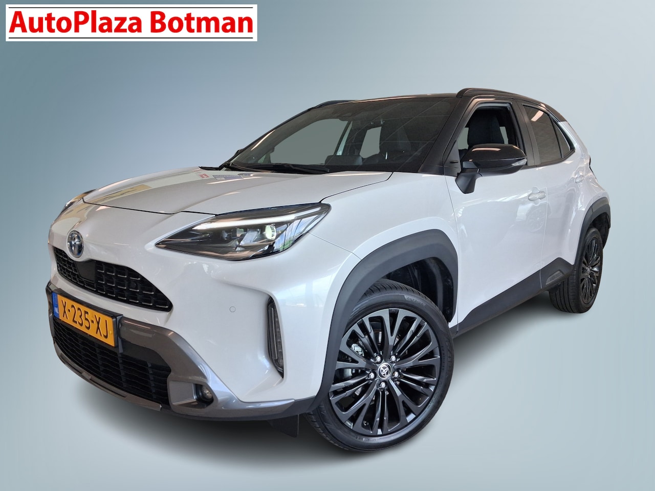 Toyota Yaris Cross - 1.5 Hybrid Adventure 2e Paasdag Open van 11 tot 16 uur - AutoWereld.nl