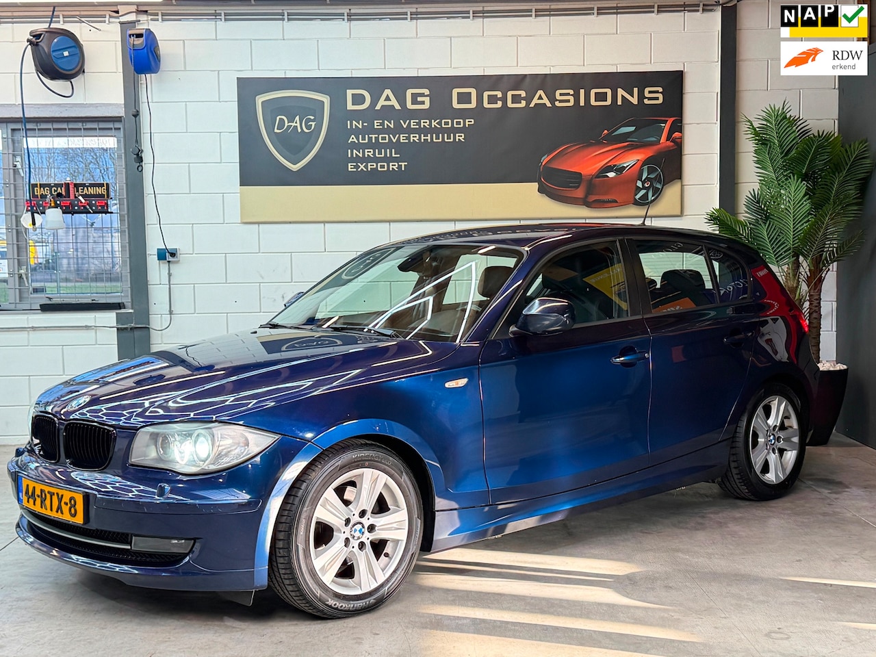 BMW 1-serie - 118i EffDyn. Ed. Business NAVI|CRUISE|LEER|AIRCO|XENON - AutoWereld.nl