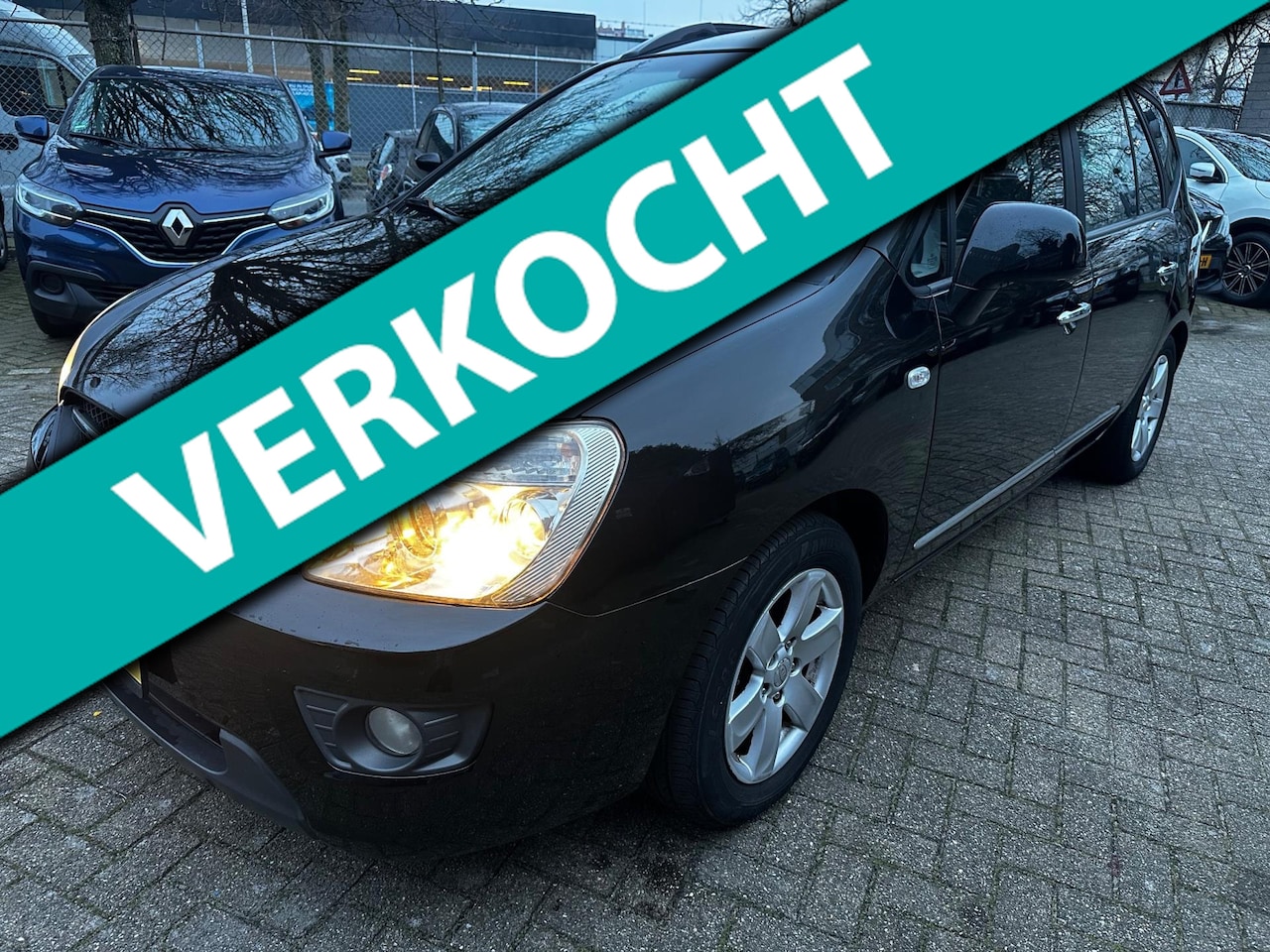 Kia Carens - 2.0 CVVT X-ecutive 2.0 CVVT X-ecutive - AutoWereld.nl