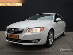 Volvo V70 - 1.6 D2 Momentum AUTOMAAT/LEDER/NAVIGATIE/TREKHAAK