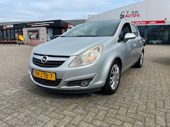 Opel Corsa - 1.4-16V Enjoy airco pano cruise