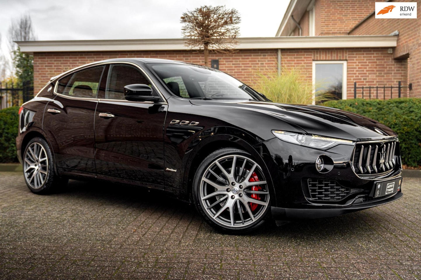Maserati Levante - 3.0 V6 S TwinTurbo AWD GranSport 430 PK Leder Luchtvering 21'' - AutoWereld.nl