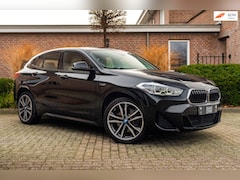 BMW X2 - XDrive25e Executive M-Sport 220 PK Dealer o.h Head-Up Camera Leder LED 19''