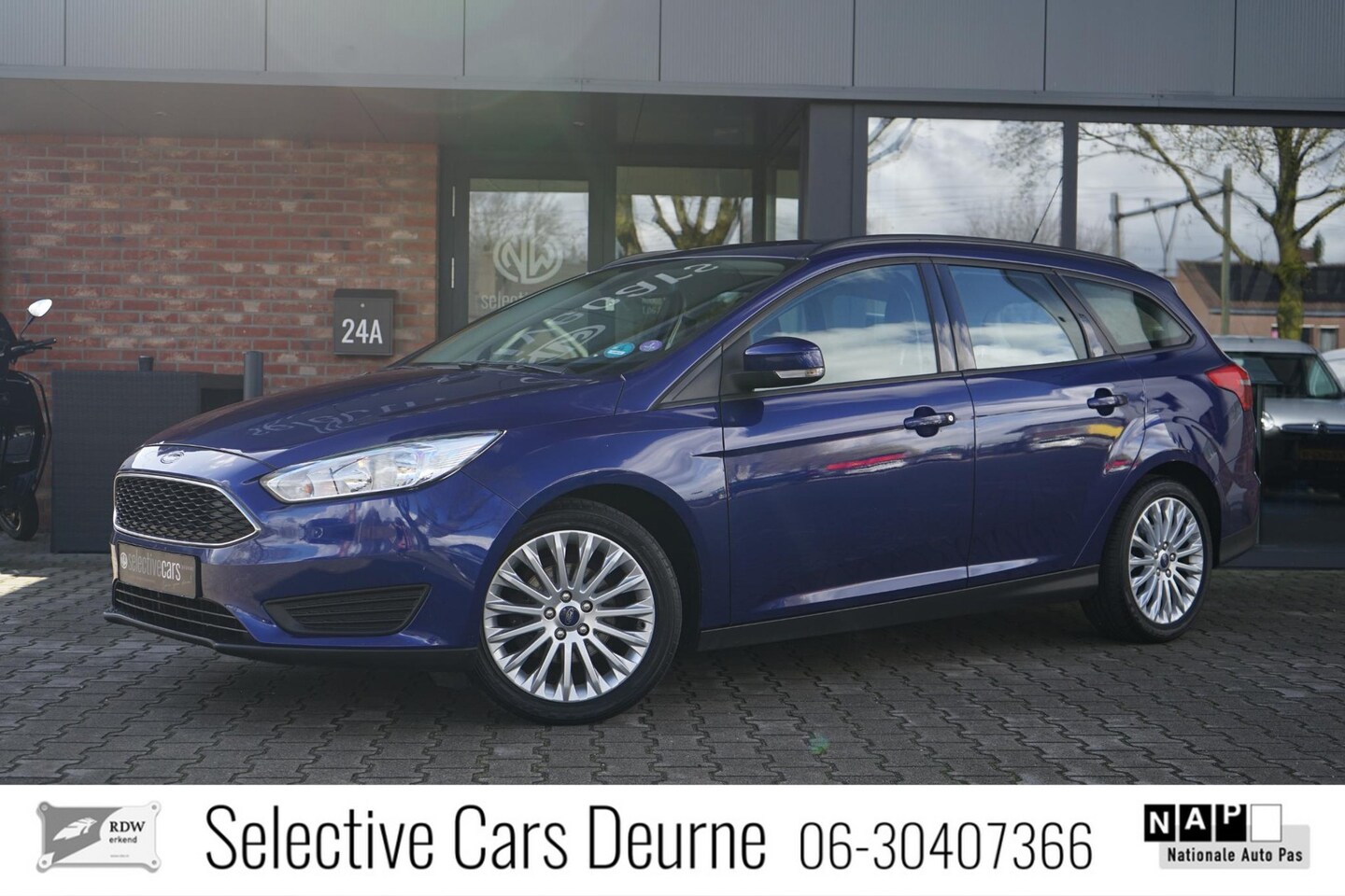 Ford Focus Wagon - 1.0 Trend Edition 1.0 Trend Edition, Navi, 17''LM, Riem vervangen, Nieuwe APK, Trekhaak, Cruise control. - AutoWereld.nl