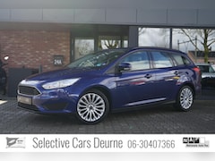 Ford Focus Wagon - 1.0 Trend Edition, Navi, 17''LM, Riem vervangen, Nieuwe APK, Trekhaak, Cruise control