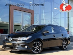 Toyota Auris - 1.2 T | Cruise | Stoelverwarming | Lane Assist | Bluetooth | Navigatie | Achteruitrijcamer