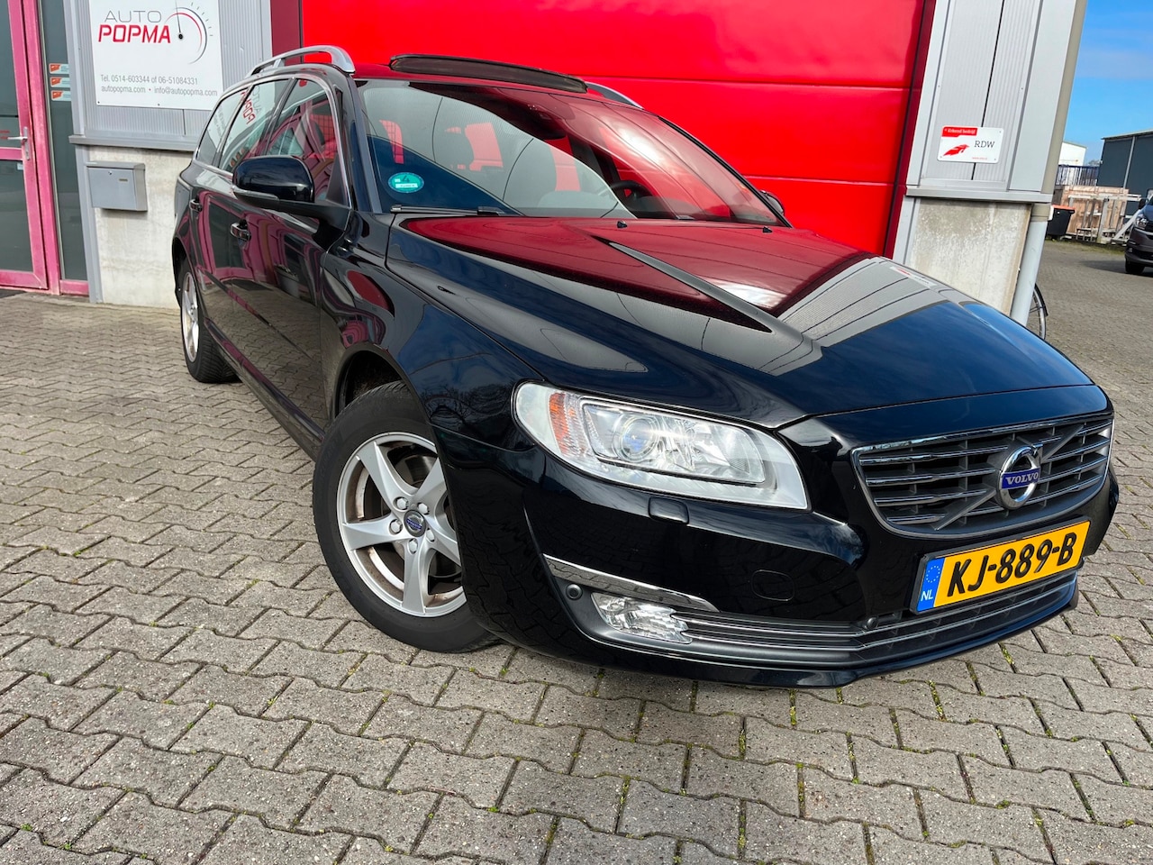 Volvo V70 - 2.0 D4 180pk Polar+ Automaat / Schuif-kanteldak / Trekhaak / Leder / Memory stoel / Stoelv - AutoWereld.nl