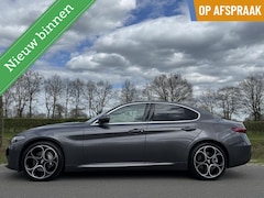 Alfa Romeo Giulia - 2.0T Luxery, my21, 24dkm 19inch Nieuwstaat
