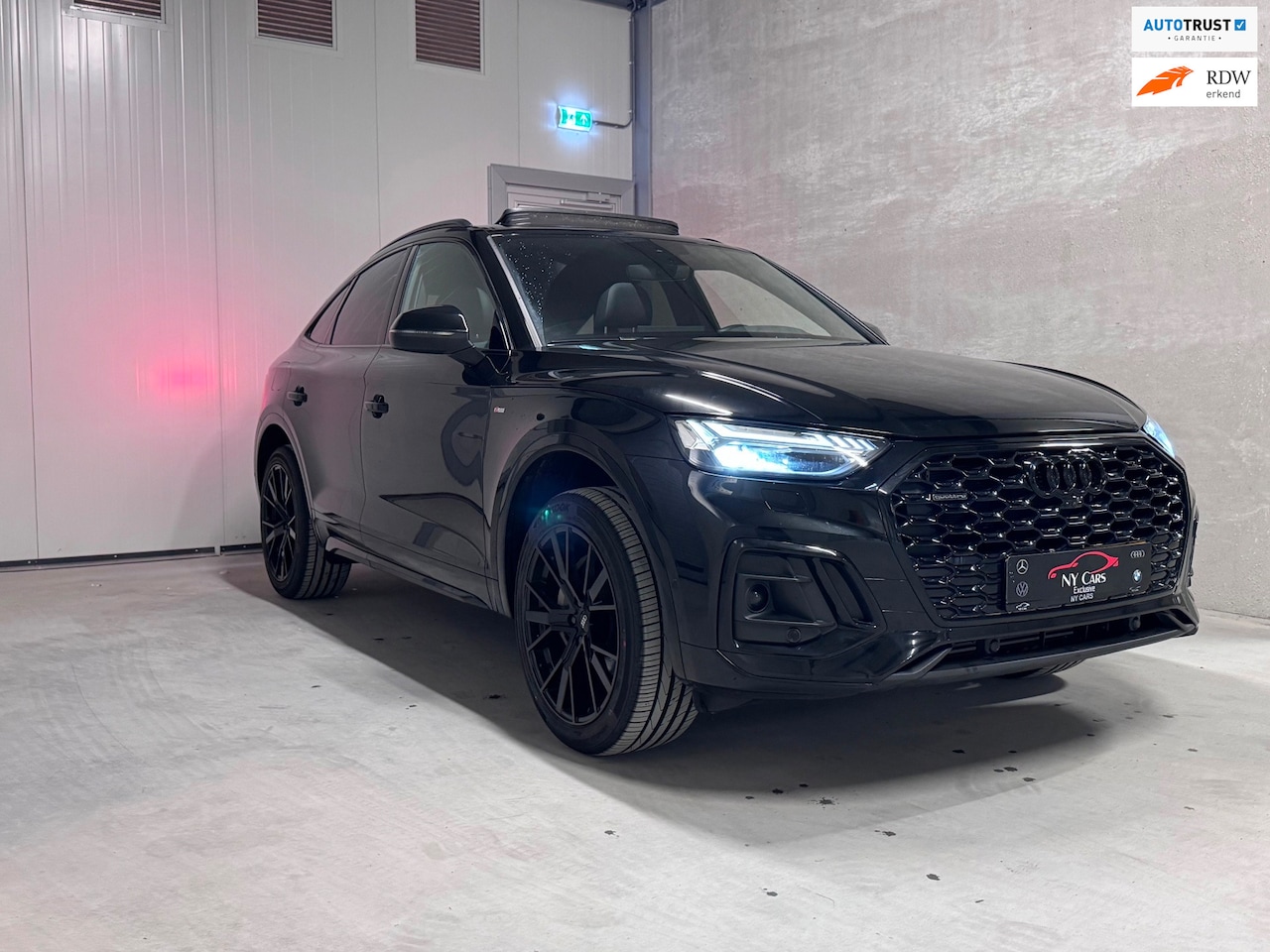Audi Q5 Sportback - 50 TFSI e S edition Competition Pano| 360 Camera| Matrix |Keyless - AutoWereld.nl