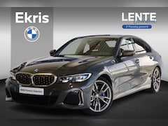 BMW 3-serie - Sedan M340i xDrive | Head-Up | HiFi | Parkeersensoren | Head - Up Display | Cruise Control