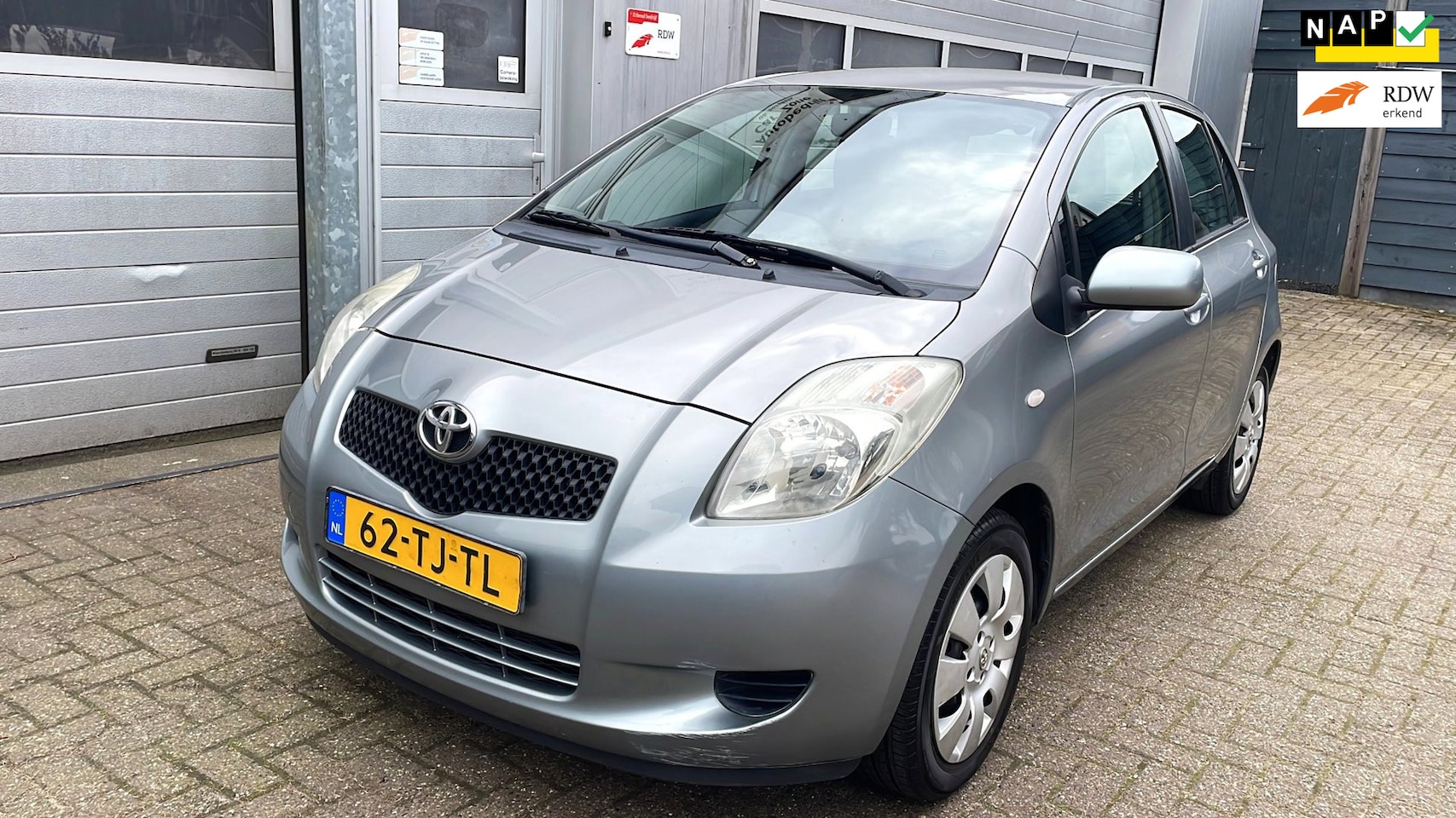 Toyota Yaris - 1.3 VVTi Sol 5DR 2006-NAP-Airco-Trekhaak-APK - AutoWereld.nl