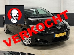 Toyota Auris - 1.6-16V Exec. Bns Leer, Clima, Keyless, PDC, Trekhaak