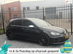 Volkswagen Golf - 2.0 TSI R 4Motion 400PKCARBONPANOXENONDSGCARPLAY