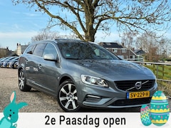Volvo V60 - 2.0 D4 | R-Desing + Schuif/kanteldak + Camera + Cruise + Navi Nu € 11.975,