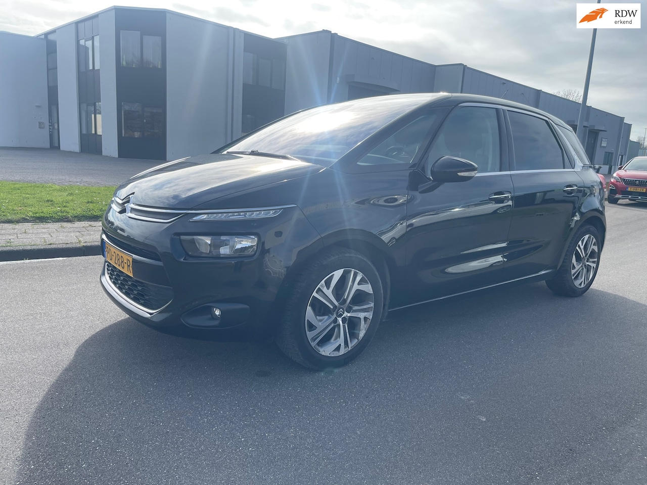 Citroën C4 Picasso - 1.6 HDi Exclusive bj 2014 zeer nette staat airco trekhaak - AutoWereld.nl