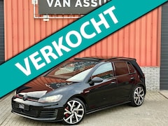 Volkswagen Golf - 2.0 TSI GTI Pano Akra ACC Camera 8 Kuipstoel