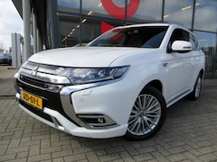 Mitsubishi Outlander - 2.4 PHEV Instyle Edition | 27.570 KM | 240 PK | 4WD | AUTOMAAT | TREKHAAK | DEALER ONDERHO