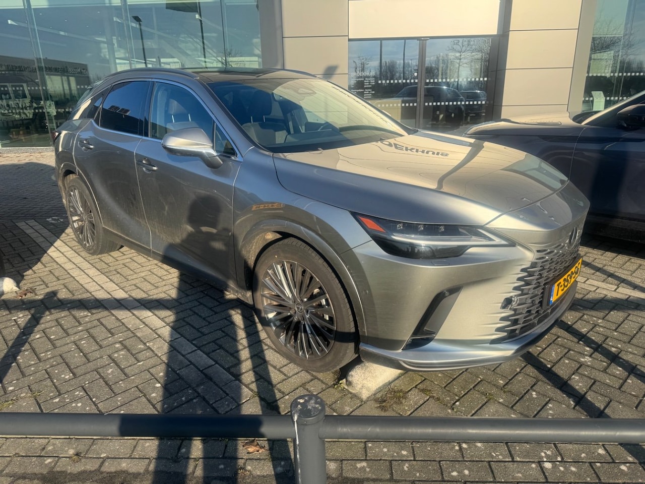 Lexus RX 450h - 450h+ Plug-in Hybrid President Line | VERWACHT | Adapt. Cruise | Schuifdak | Memory | HUD - AutoWereld.nl