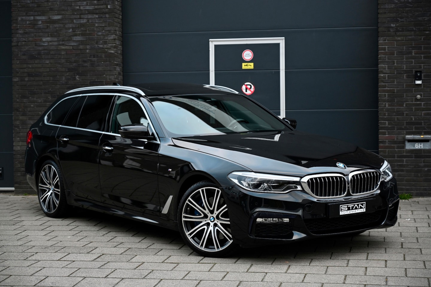 BMW 5-serie Touring - BMW 540i xDrive M-Sport High Exec | Pano | Merino | HK - AutoWereld.nl