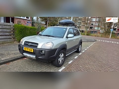 Hyundai Tucson - 2.0i Dynamic Cross