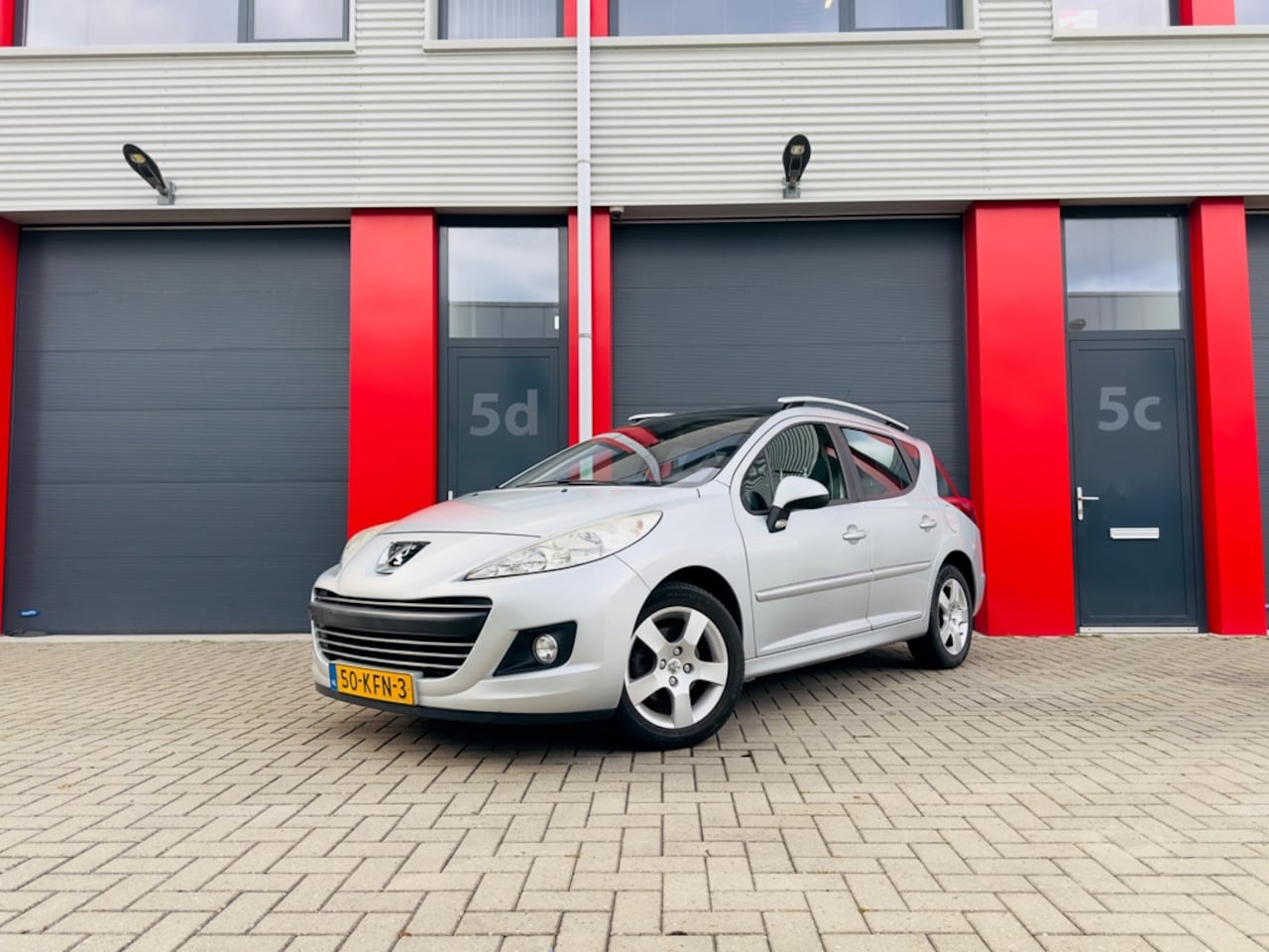 Peugeot 207 SW - 1.6 VTi Première 1.6 VTi Première , 1e Eig , Dealer Ond. , Pano , Navi - AutoWereld.nl