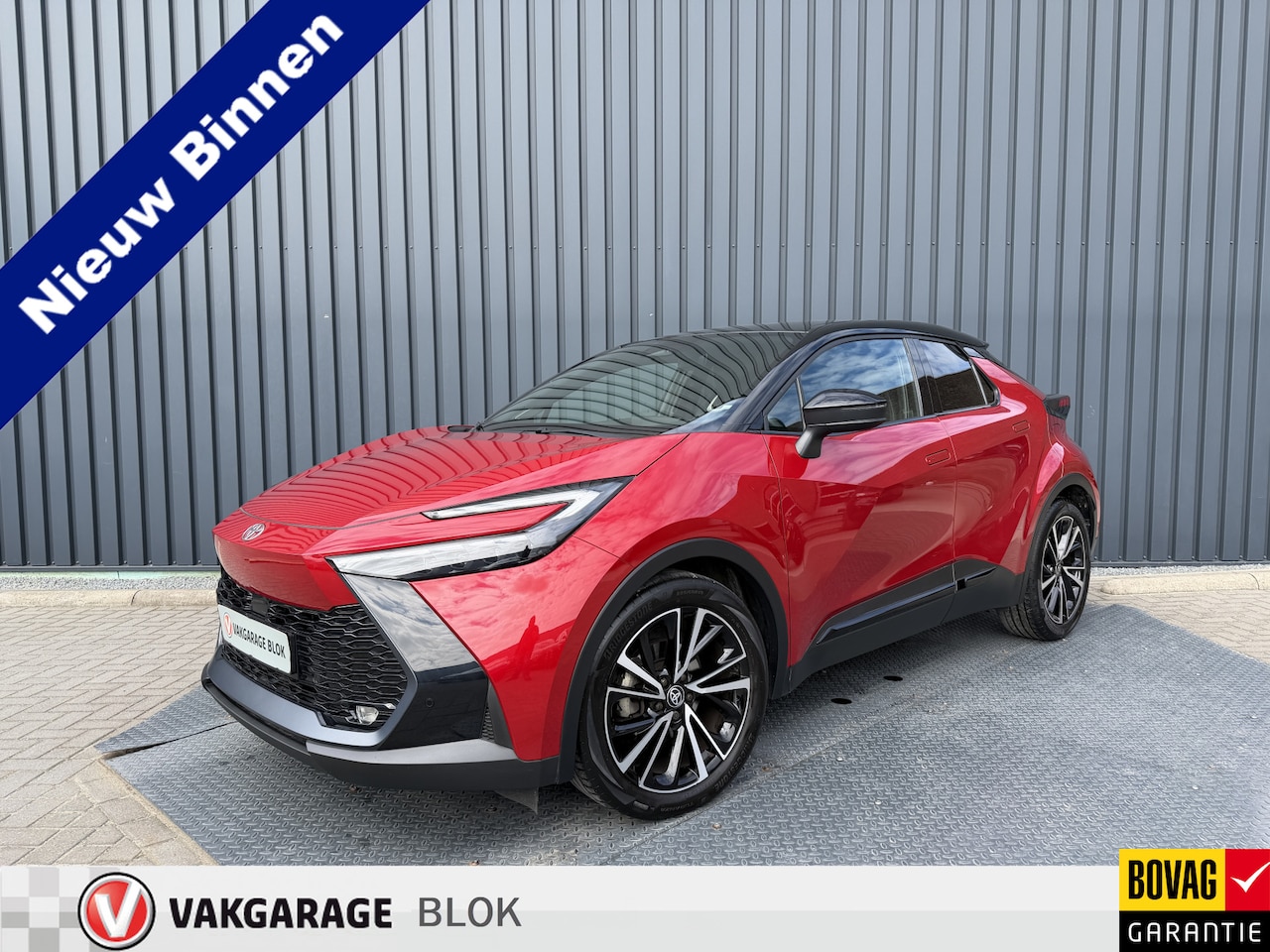 Toyota C-HR - 1.8 Hybrid 140 Executive / Bi tone | JBL | Emotional Red | 10 jr GARANTIE | Rijklaar!!! - AutoWereld.nl