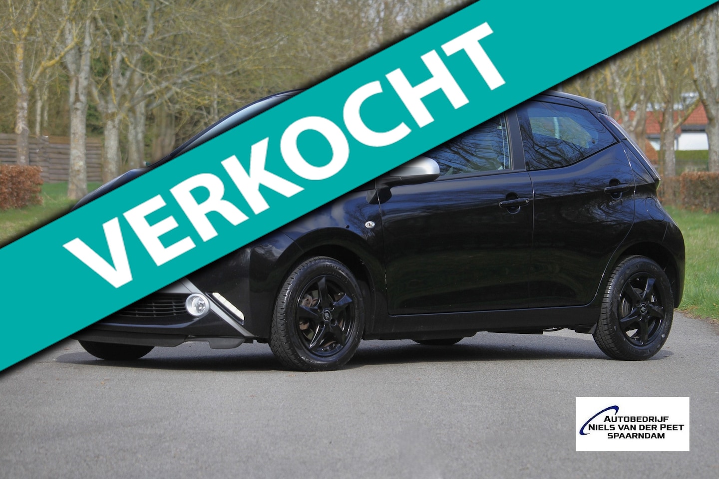 Toyota Aygo - 1.0 VVT-i x-nav / Sportvelgen / Achteruitrijcamera / Airco / Multimedia / Elektrische rame - AutoWereld.nl