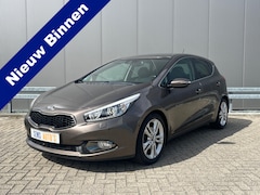 Kia Cee'd - 1.6 GDI Super Pack Premium Vol Leder / Stuur-Stoel-Verw. / Key Les / Trekhaak