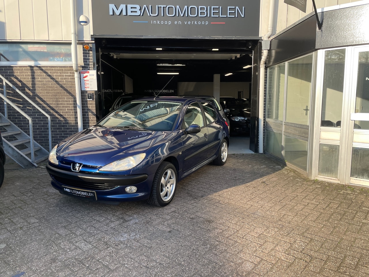 Peugeot 206 - 1.4 Gentry/5 DRS/Automaat/1e Eigenaar/87DKM/Nap/APK/Airco! - AutoWereld.nl