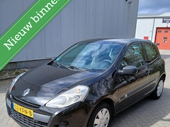 Renault Clio - 1.2 Special Line