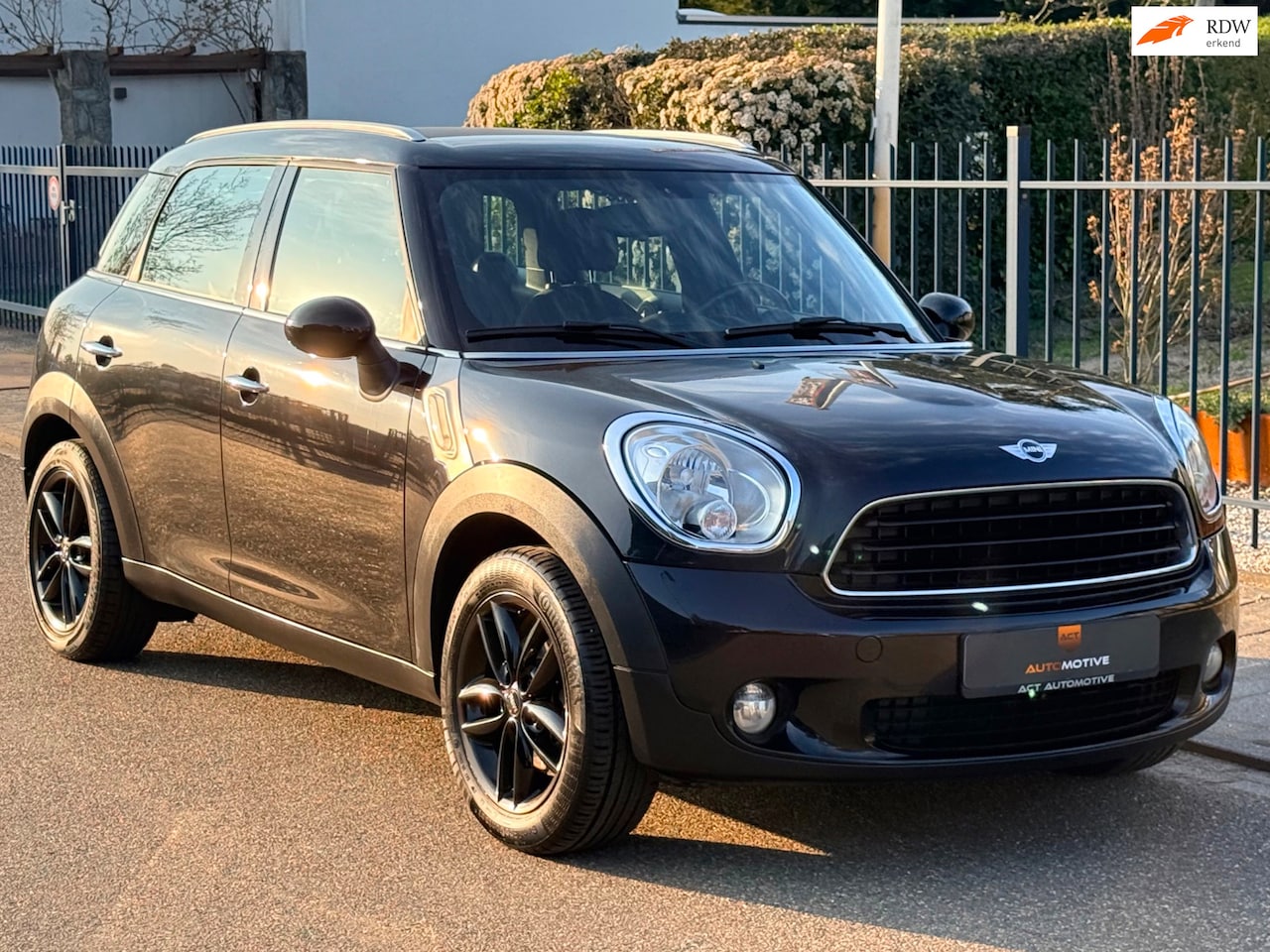 MINI Countryman - Mini 1.6 Cooper One 2013 - AutoWereld.nl