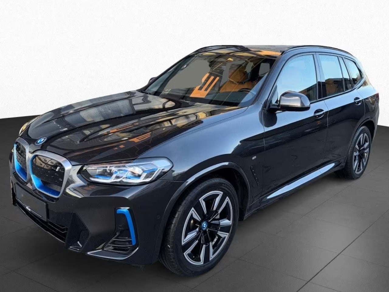BMW iX3 - M-SPORT 80 kWh (210kW/286pk) ** LED, COGNAC LEDER, PANORAMA, TREKH, MEMORY, 19-inch LMV ** - AutoWereld.nl