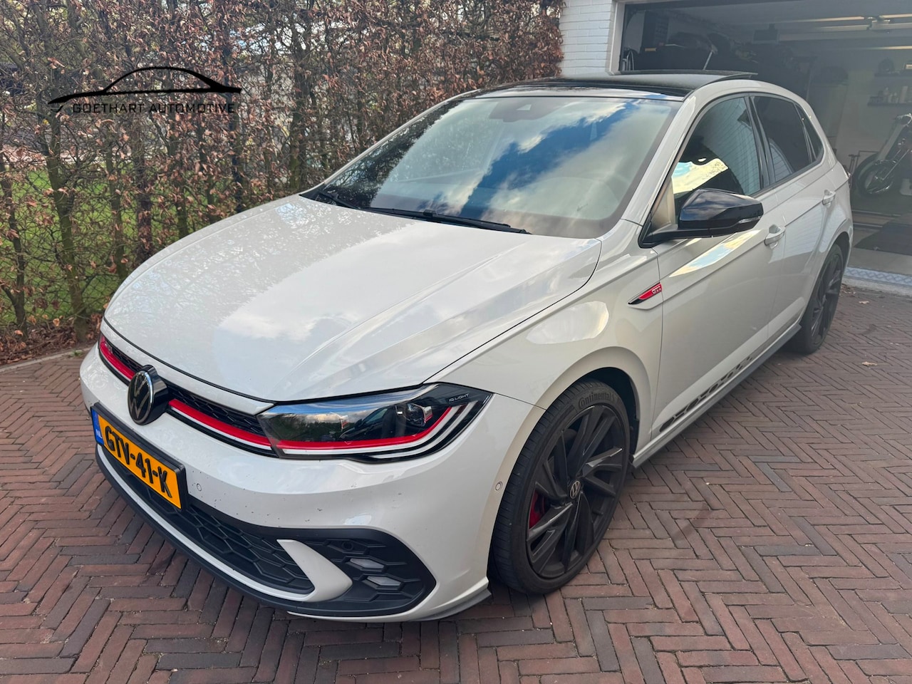 Volkswagen Polo - 2.0 TSI GTI Edition 25 / Pano / Beats / Camera / Park + Side Assist / Drive Mode - AutoWereld.nl