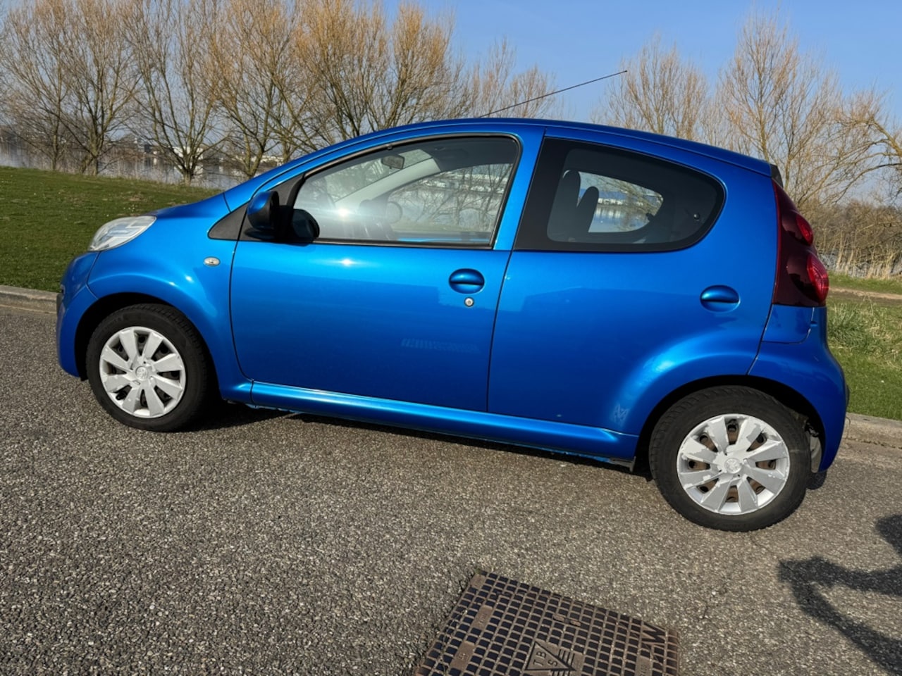 Peugeot 107 - 1.0 5DR 2014 Blauw/Airco/NAP/APK tot 03-2027 - AutoWereld.nl