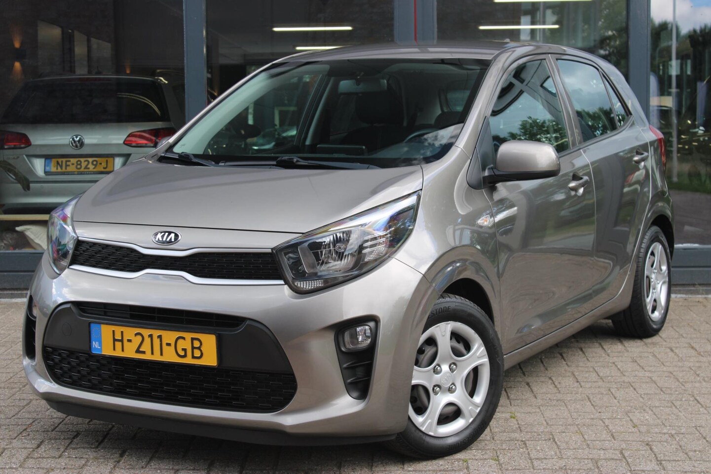 Kia Picanto - 1.0 MPi ComfortPlusLine |NAP | Achteruitrijcamera | Airco | Telefoonvoorbereiding | - AutoWereld.nl
