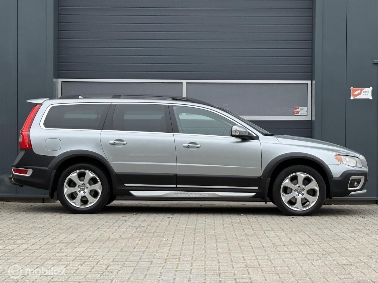 Volvo XC70 - 3.2 Summum Geartronic -Stoelkoeling-Schuifdak-DynAudio-VOL! - AutoWereld.nl