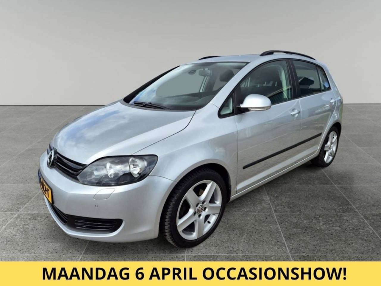 Volkswagen Golf Plus - 1.2 TSI Highline | Airco | Navi |Trekhaak | stoelverw | Cruise-C - AutoWereld.nl