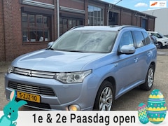 Mitsubishi Outlander - 2.0 PHEV instyle Panodak Trekhaak Stoelverwarming NAP