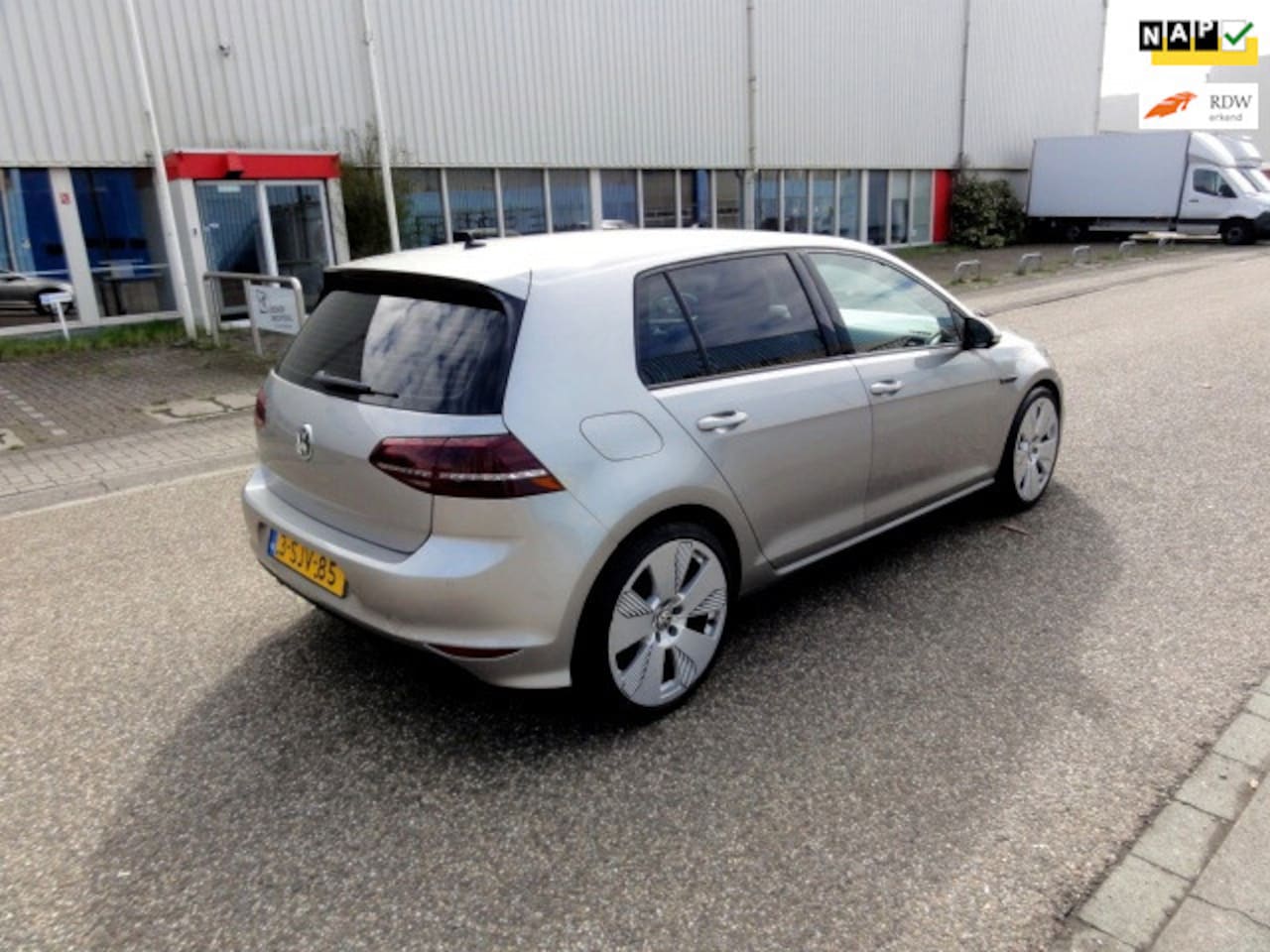 Volkswagen Golf - 7, 1.6TDI Bj 2013 NAP Airco R. L Apk 09/02/2027 - AutoWereld.nl