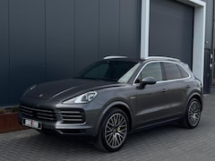 Porsche Cayenne - 3.0 E-Hybrid M22 SPORTCHRONO 360 CAMERA LEDER LED
