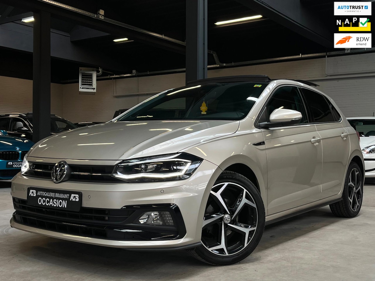 Volkswagen Polo - 1.0 TSI R-line Automaat/Pano/Virtual/Carplay - AutoWereld.nl
