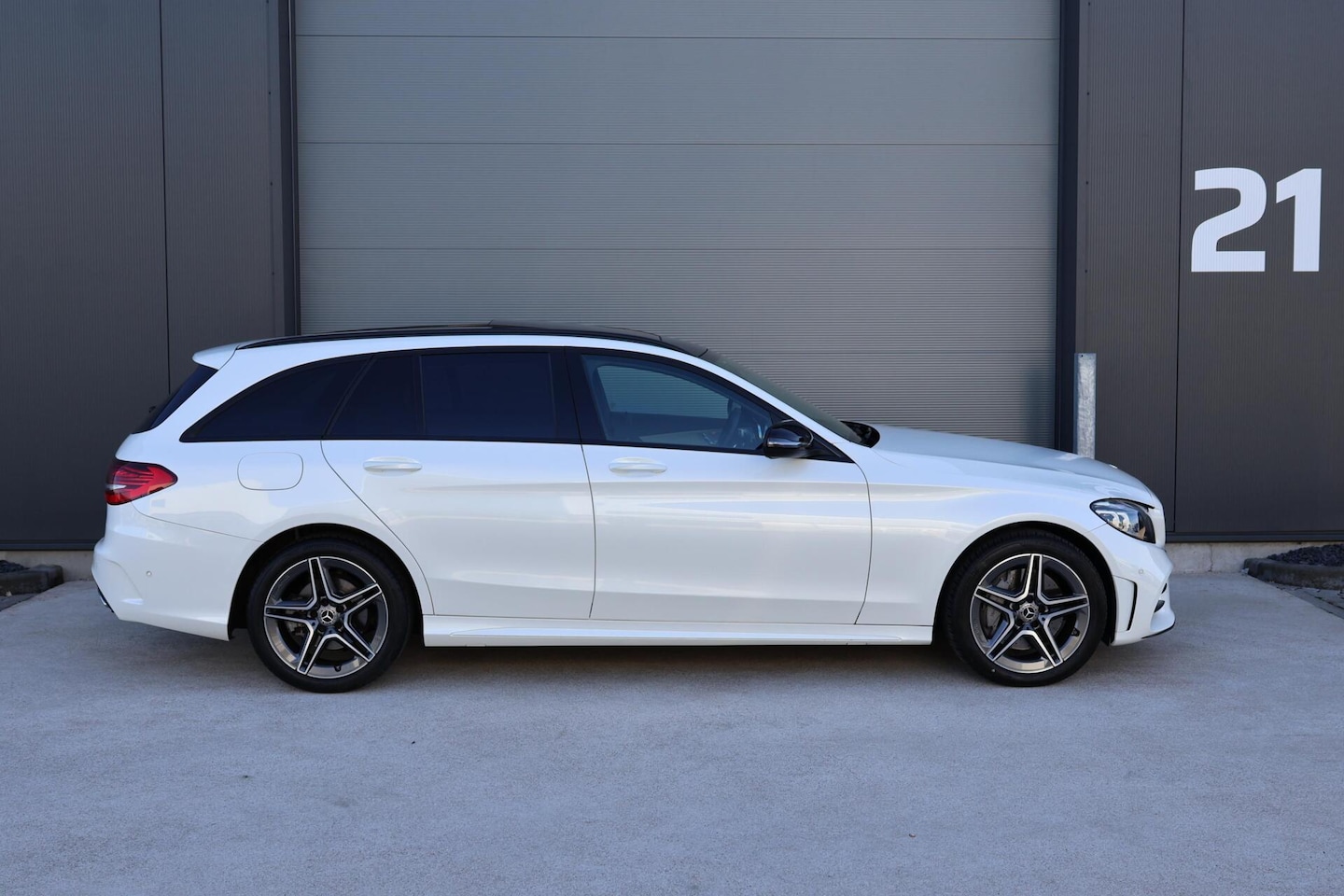 Mercedes-Benz C-klasse Estate - 400 4MATIC AMG Line / Panoramadak / Memory stoelen / Night Pakket / Burmester Surround - AutoWereld.nl