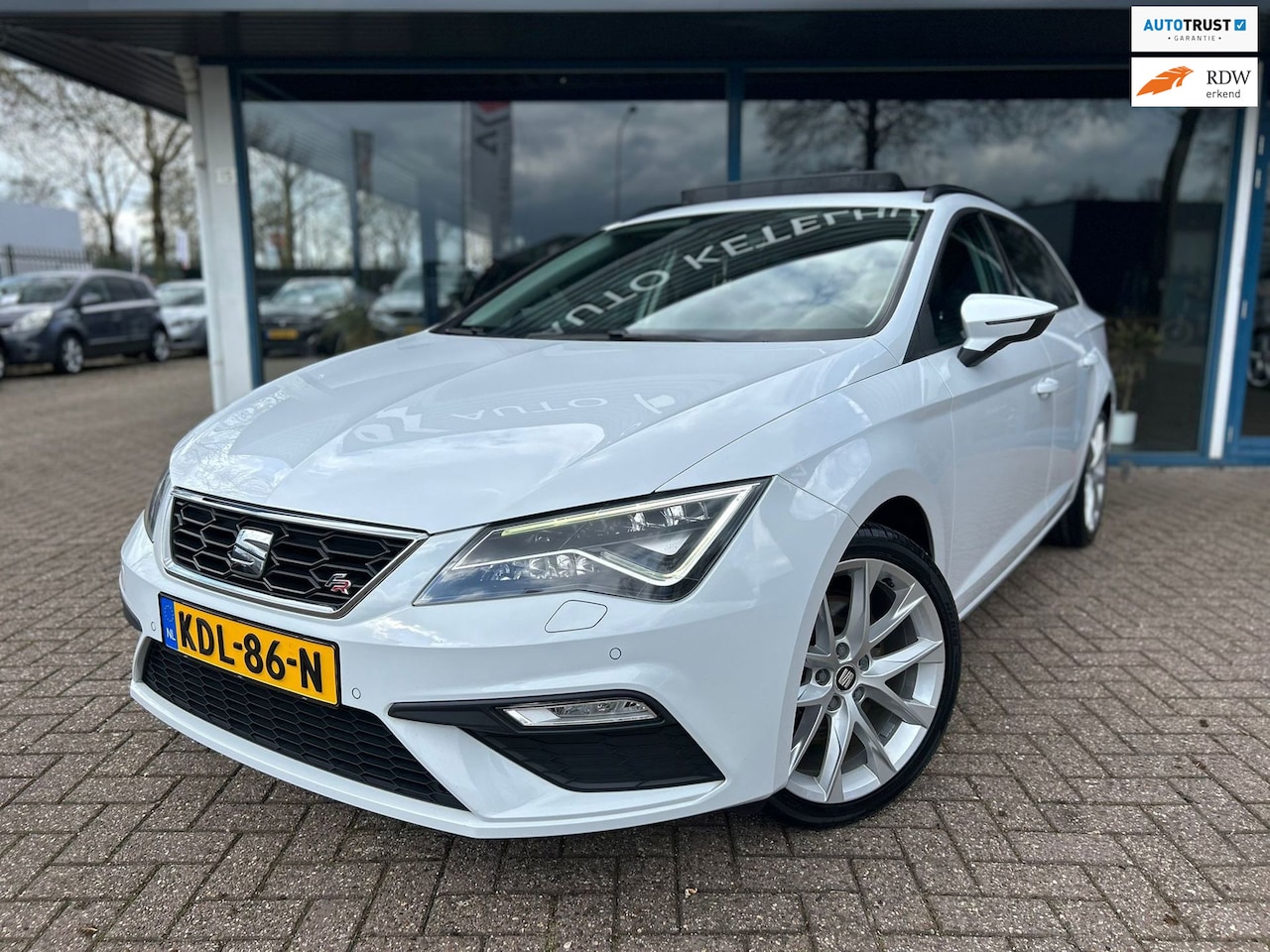 SEAT Leon ST - 1.8 TSI FR Connect|Alcantara|Pano|Led|Full-Link|PDC - AutoWereld.nl